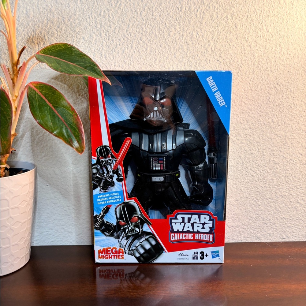 Darth Vader Star Wars Galactic Heroes Mega Mighties Disney/Hasbro.
